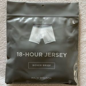 UNOPENED Mack Weldon 18-hr boxer brief, size Large moss/rainforest pattern
